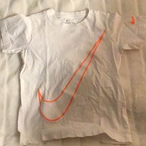 Nike tee